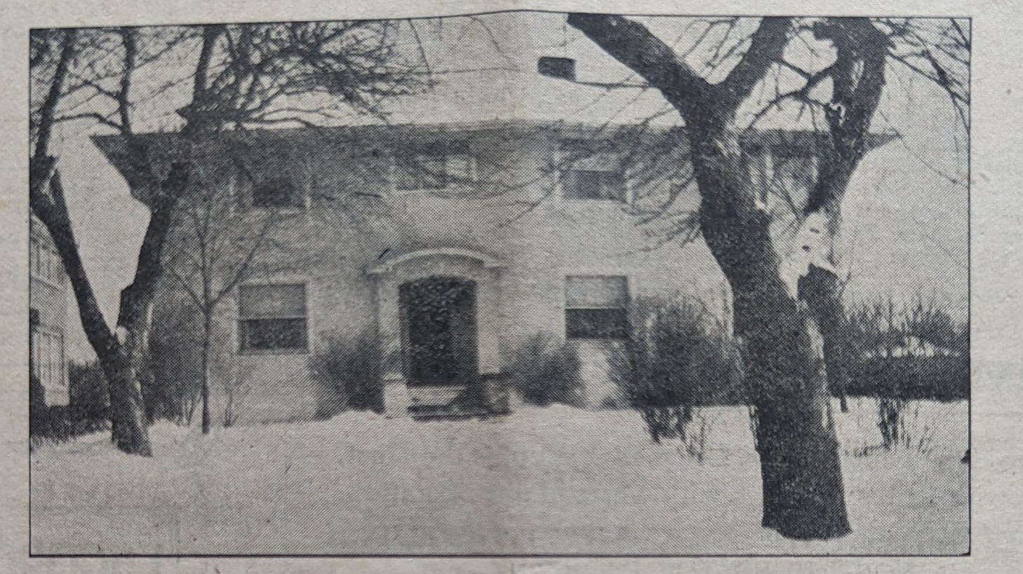 House: 10031 S Longwood Dr, Chicago, IL