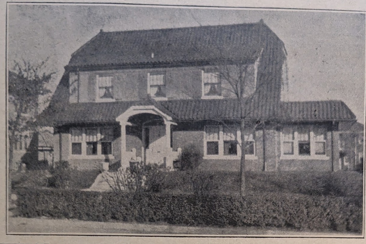 House: 10311 S Hamilton Ave, Chicago, IL