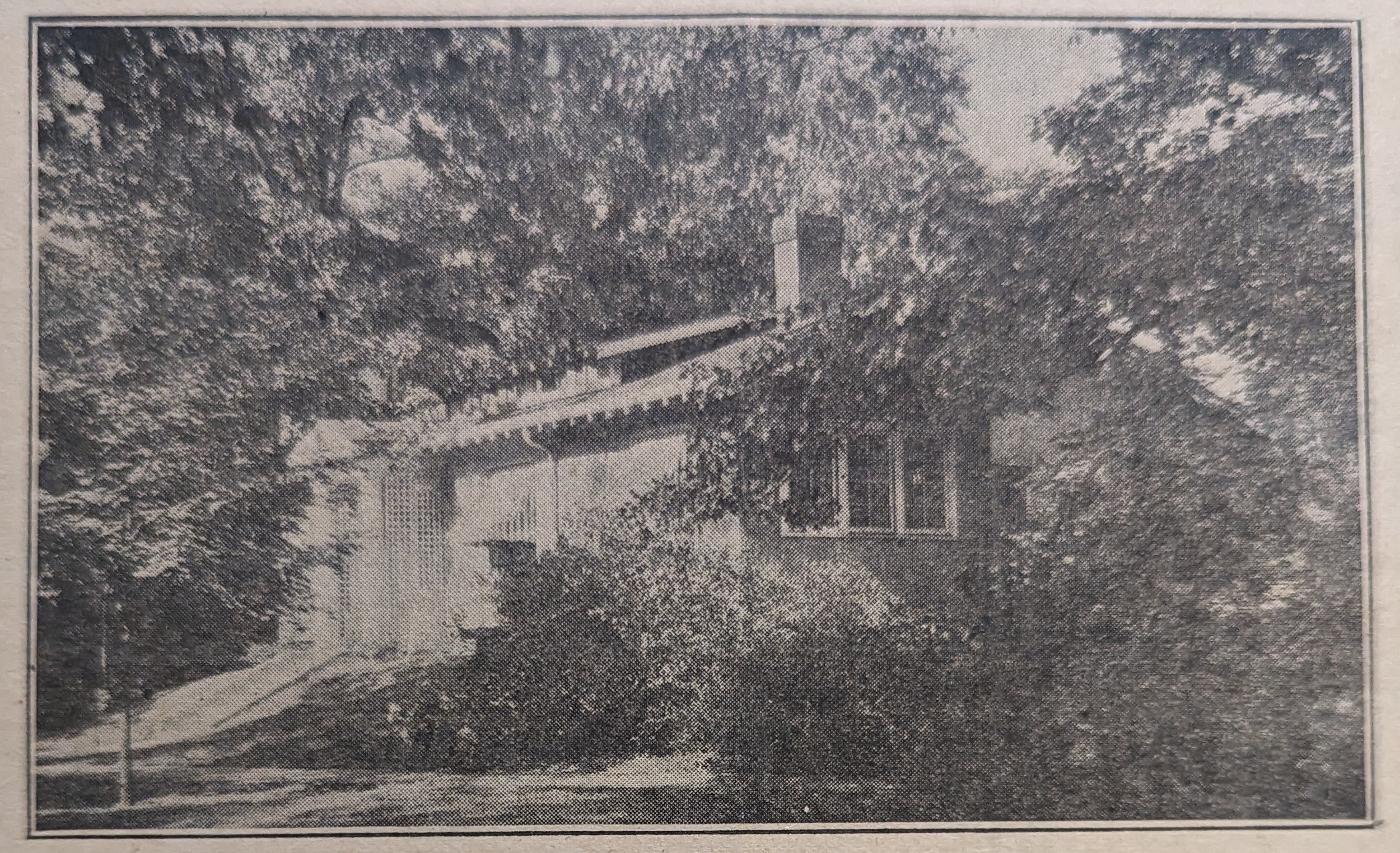 House: 10801 S Drew St, Chicago, IL