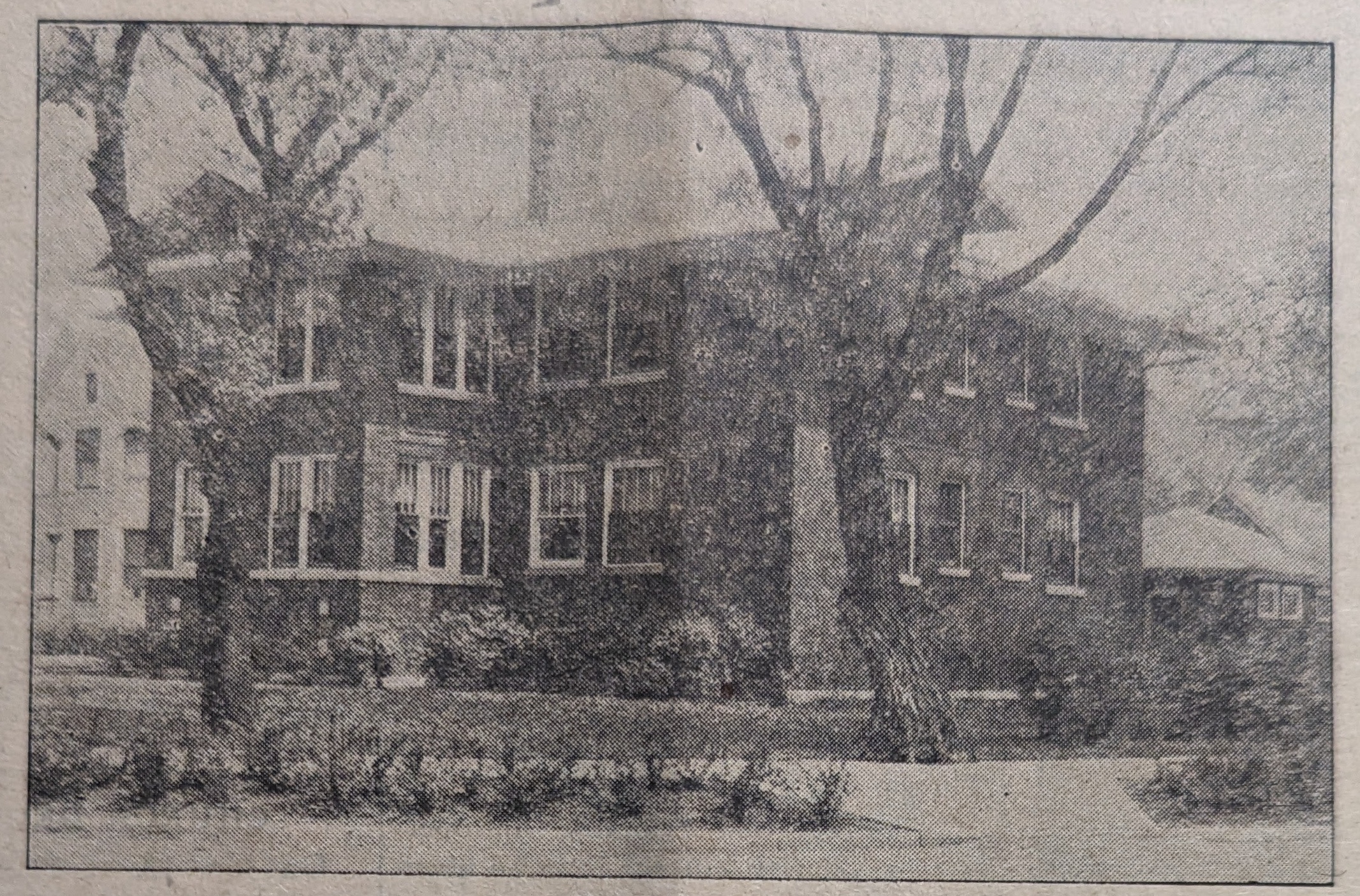 House: 11019 S Homewood Ave, Chicago, IL