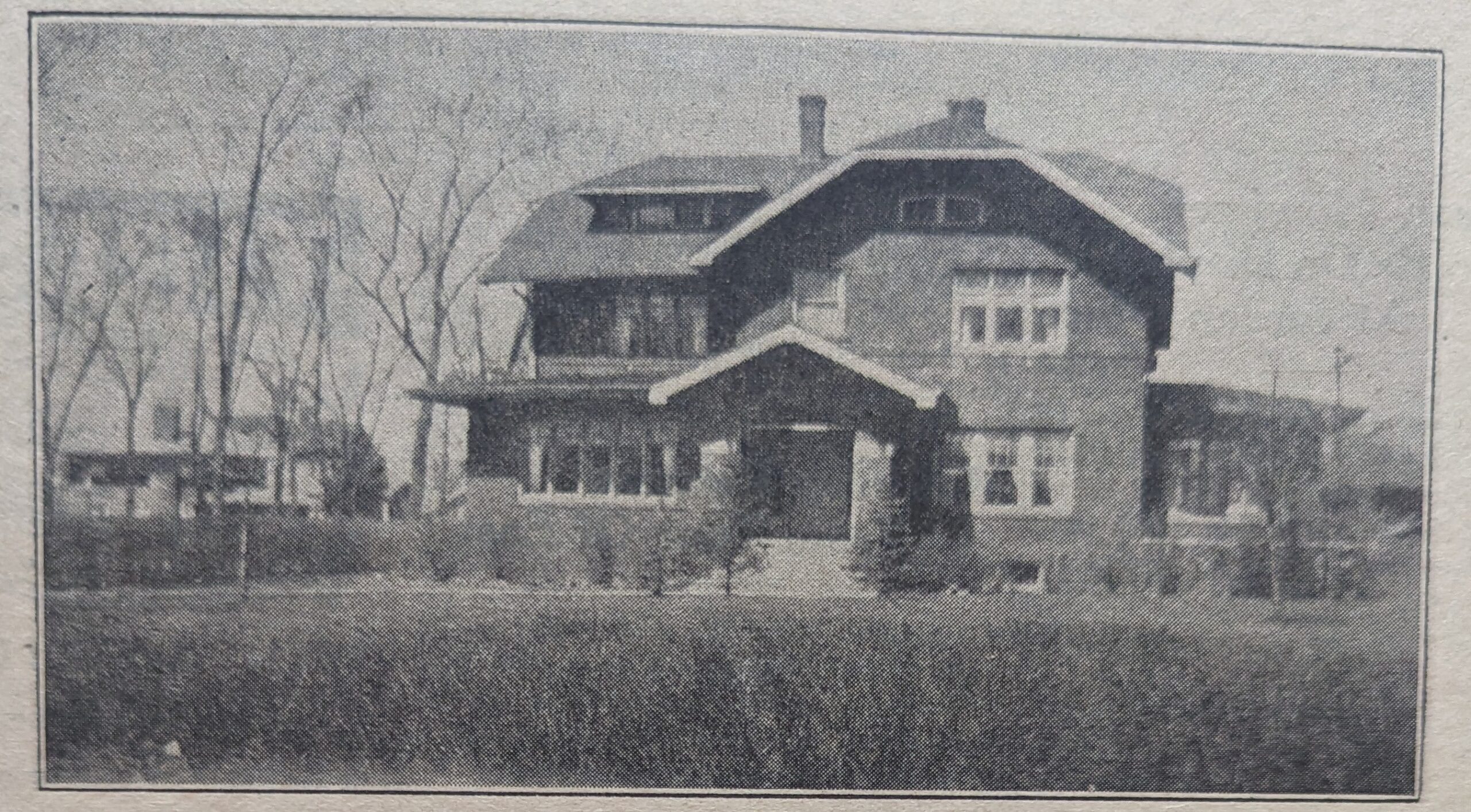 House: 11079 S Bell Ave, Chicago, IL