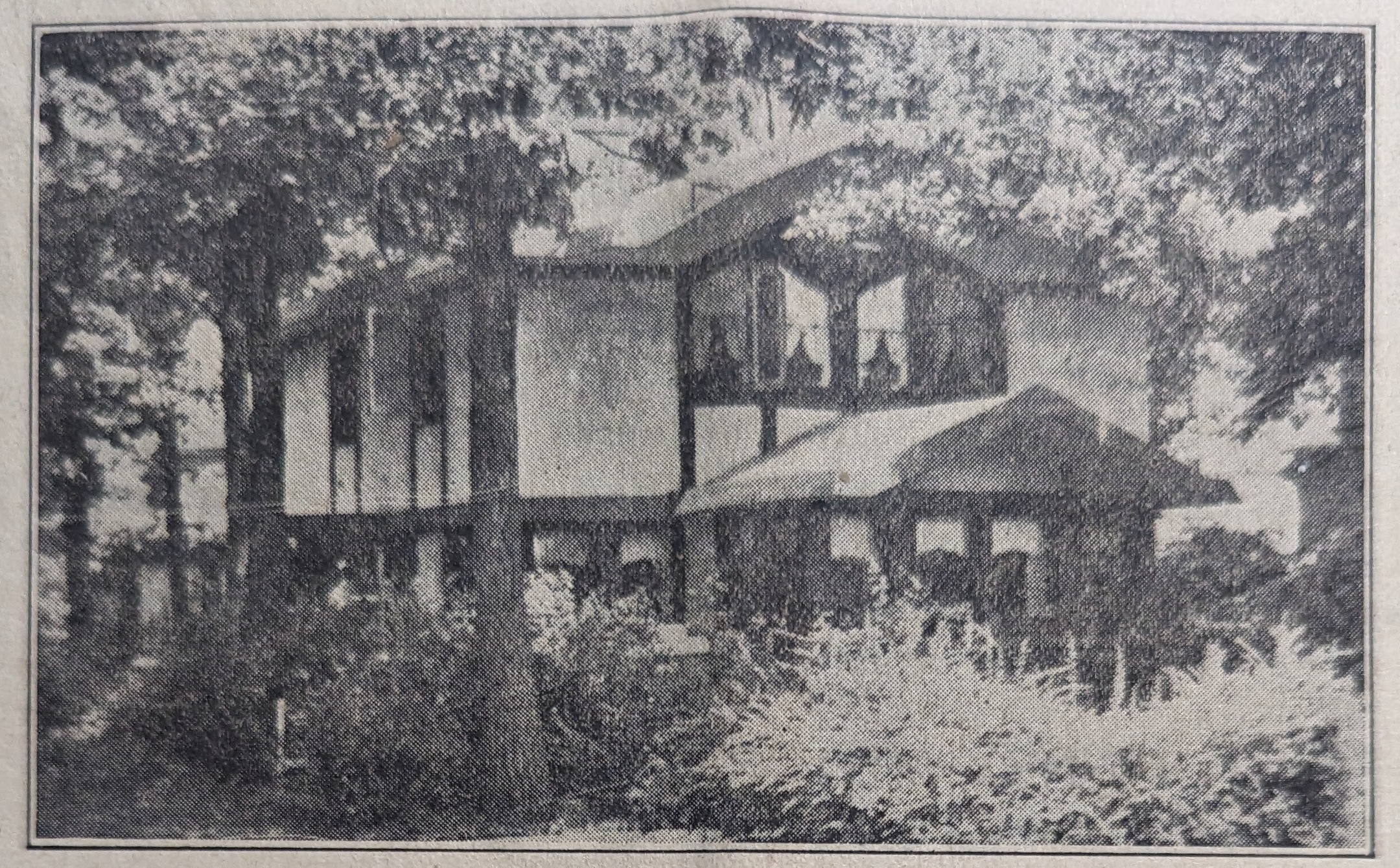 House: 1950 W 102nd St, Chicago, IL