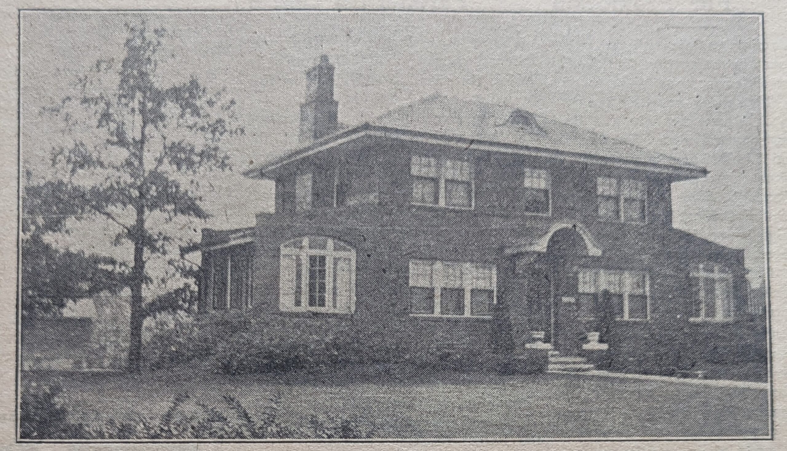 House: 2023 W 101st St, Chicago, IL