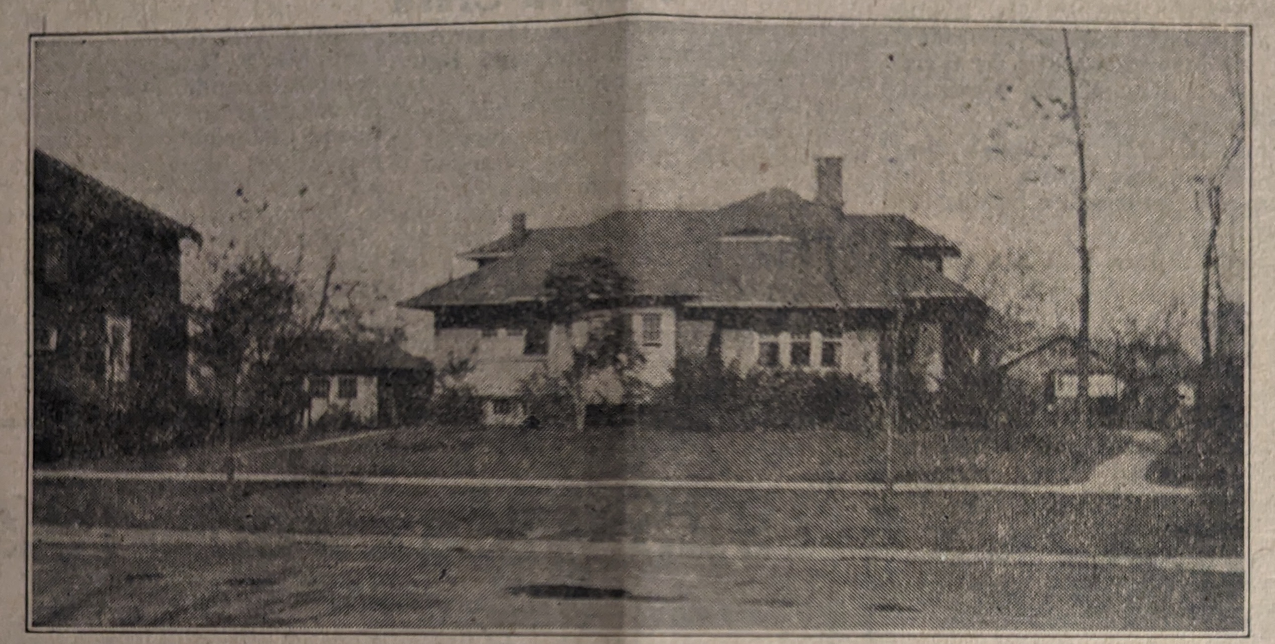 House: 2300 W 108th PL, Chicago, IL