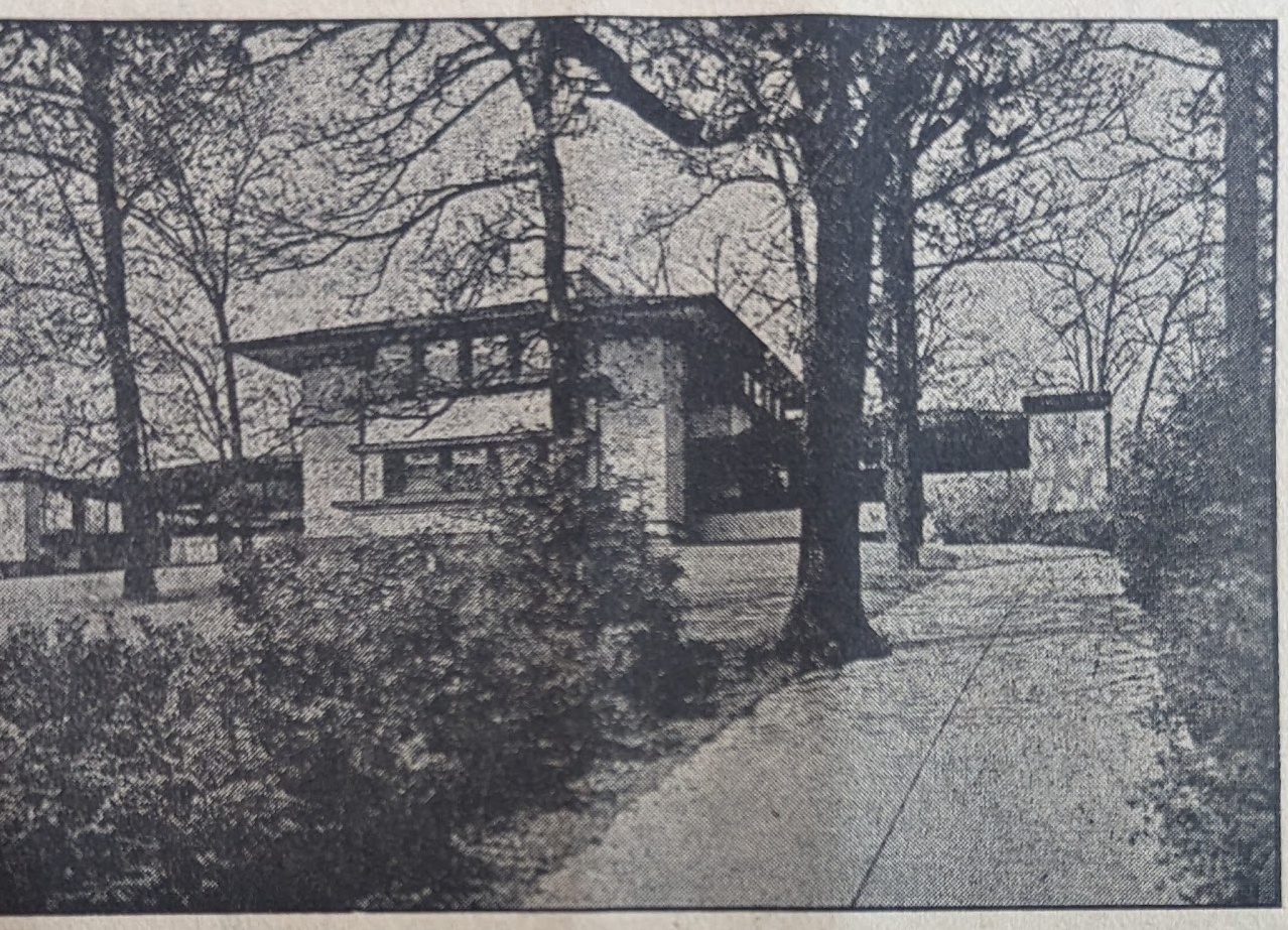 House: 9914 S Longwood Dr, Chicago, IL